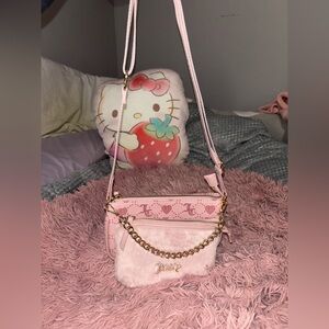 Pink faux fur+leather Juicy Couture crossbody!🩷